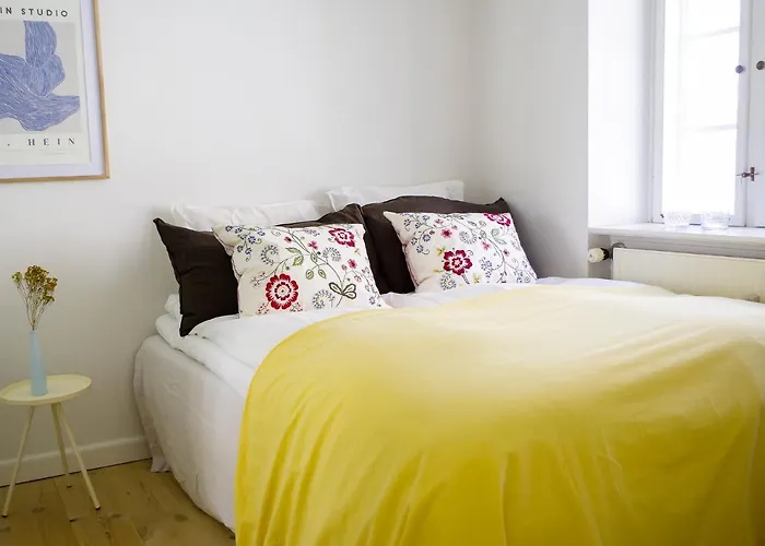 Bright Apartment Next To The King\'S Garden